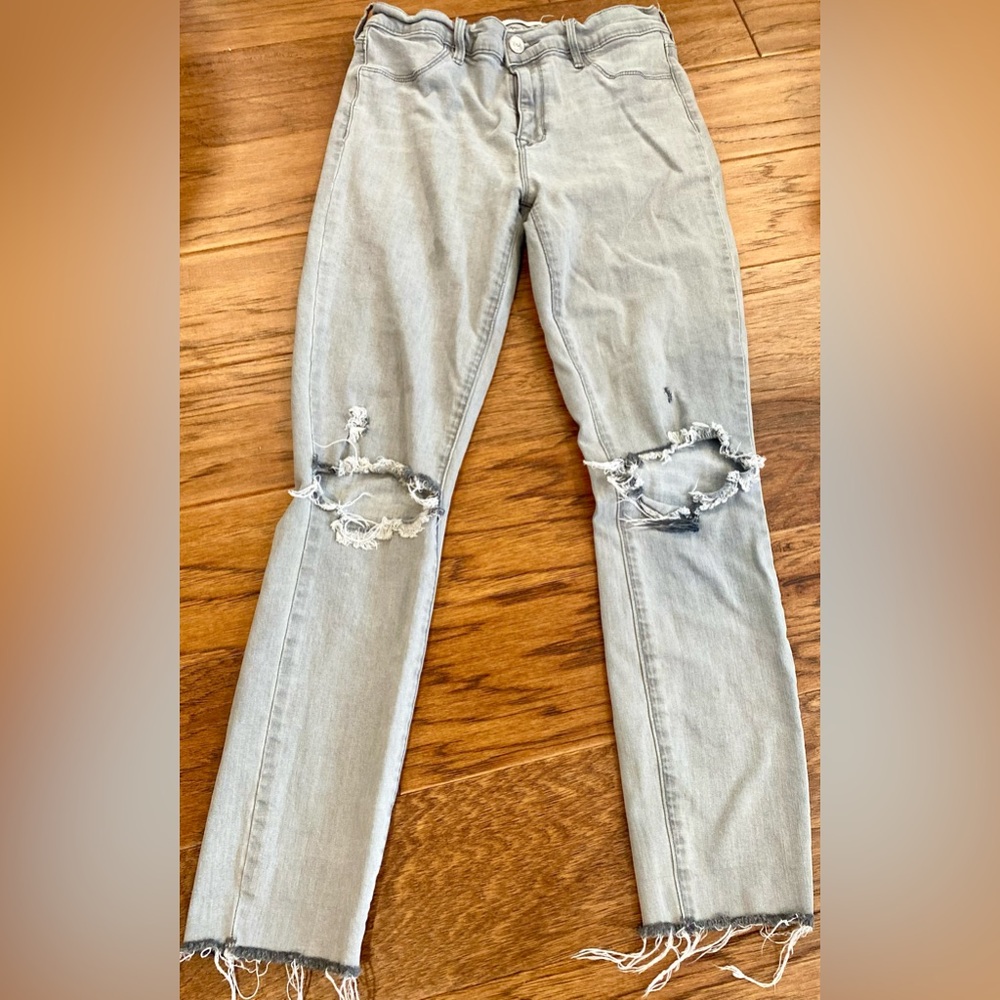 PacSun Light‎ Gray Distressed Skinny Jeans